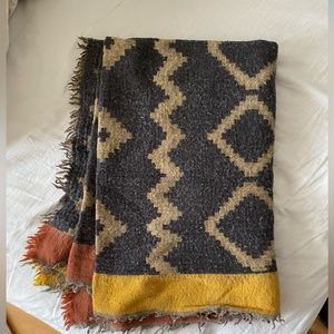 Wilfred Blanket Scarf Aritzia